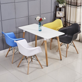 Комплект кухонний: Стіл обідній Нурі SDM квадратний 80х80 см, білий + 4 Різнобарвні крісла Тауер Вуд SDM, пластик (hub_WRAR72874)