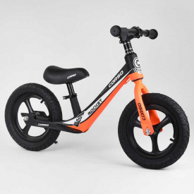 Велобег детский с надувными колёсами, магниевой рамой и магниевыми дисками + подножка Corso Black/Orange (99988)