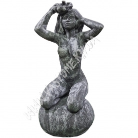 Скульптура садовая "Девушка на камне" Базовый