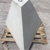 Тетраедр бетонний МІРРА ГРУП 1240х1240х1240 мм загороджувальна протитанкова піраміда