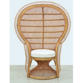Плетеное кресло Cruzo Мавлин из натурального ротанга с большой спинкой с мягкой подушкой