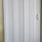 Міжкімнатні двері гармошка Vinci 82x203см білий ясен
