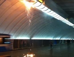 Киевское метро то горит, то ломается, то стоит...