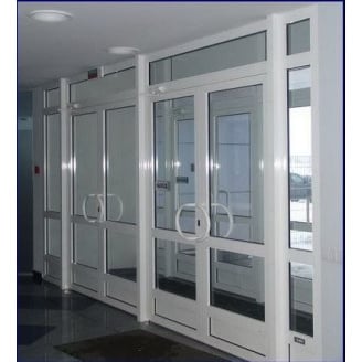 Вхідні двері з алюмінію від виробника у Києві — монтаж за 1 день! 