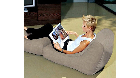 Бескаркасная мебель своими руками - кресло-груша и диван - мастер-класс