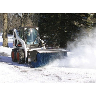 Уборка снега мини-погрузчиком Bobcat со щеткой