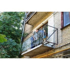 Підсилення опорних перил балкона