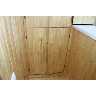 Шкаф на лоджию деревянный