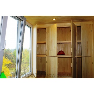 Шкаф для балкона деревянный