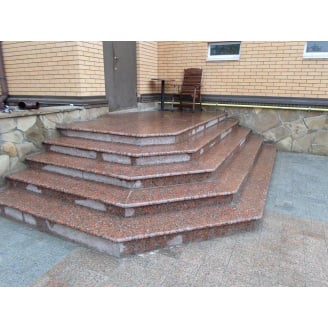 Гранітні сходи капустинські термо 300х30 мм червоні