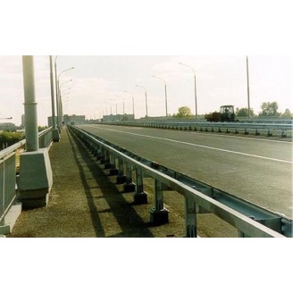 Стійка мостова на цоколі без покриття СМ оцинкована 600 мм