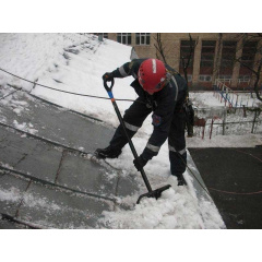 Очистка крыши от снега Киев