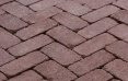 Тротуарная плитка Кирпич Антик на сером цементе бордовый