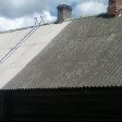 Очищення шиферного даху від моху