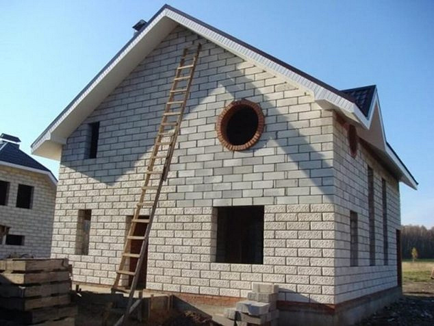 Процесс постройки дома из пеноблока своими руками