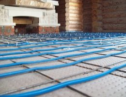Переваги електричної теплої підлоги над водяною системою обігріву