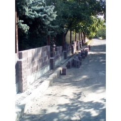 Будівництво паркану з блоку Дубно