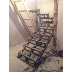 Монтаж металлической лестницы Киев