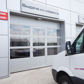 Панорамные ворота ALUTECH AluTrend с калиткой 3750х3000 мм RAL 9006 серебристый металлик