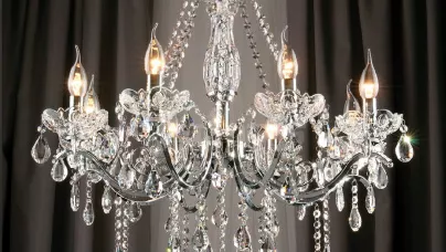Как выбрать хрустальную люстру под интерьер?