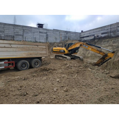 Розробка котлованів з використанням екскаватора Liebherr 924 Полтава