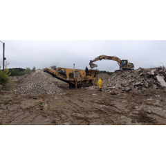 Демонтаж зданий Экскаватором Caterpillar 320 Bl Житомир