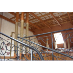Прямая лестница с кованным перилом Киев