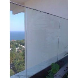 Скляні огорожі балконів і терас