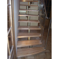 Модульная лестница Триумф Запад с металлическими перилами и деревянными ступенями Полтава