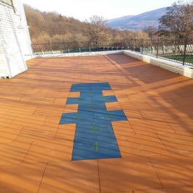 Укладка резиновой плитки на террасу