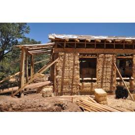 Будівництво будинку з соломи