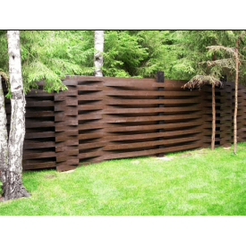 Рельєфний сосновий паркан під замовлення