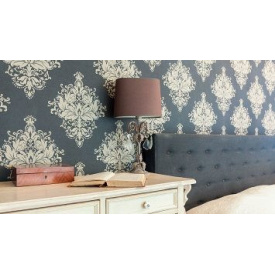 Поклейка вінілових шпалер