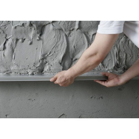 Штукатурка стін ручним способом