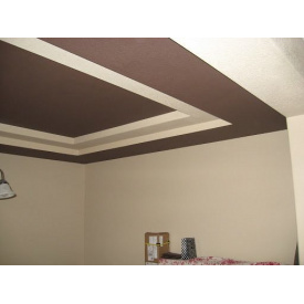 Фарбування стелі у будинку