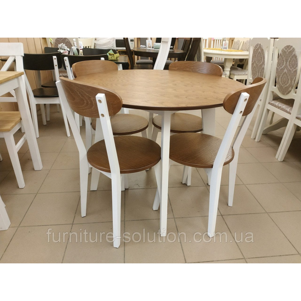 Красим деревянный стол в белый цвет
