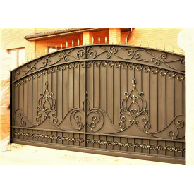Ворота кованые широкие закрытые Legran