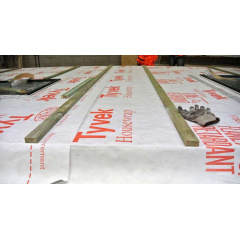 Супердифузійна мембрана Tyvek HouseWrap DuPont Буча