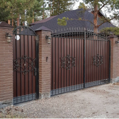 Ворота с калиткой кованые прочные с пиками Legran Черновцы