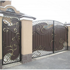 Ворота фигурные с профнастилом, завесами; с золотистыми элементами Legran Вишневое