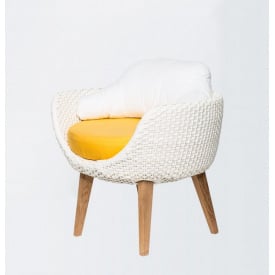 М'яке крісло на ніжках Cruzo Ай 75х75х66 см обіднє біле