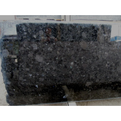 Лабрадоріт Неверовський у слябах 3 см Стрий
