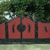 Ворота ковані з профнастилом з рослинним орнаментом Legran