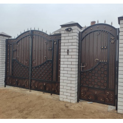 Ворота ковані міцні закриті з піками Legran Кропива