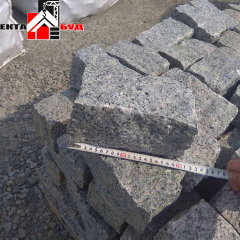 Гранітна бруківка 200х100х100 мм колота 10 см Рівне