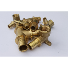 Кутник з внутрішньою різьбою 20 мм Rp 1/2" Heat-Pex (Іспанія-Україна)