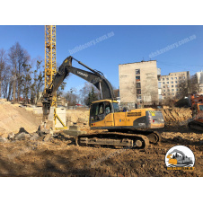 Оренда гідромолота 2,5 т на Вольво 290