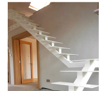 Металлокаркас лестницы с укрепленными ступенями белый Legran
