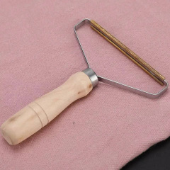 Щётка-бритва для удаления шерсти животных с ковровых покрытий и ткани Lint Remover 15 х 10.5 см Бежевый (LR58700) Лозовая