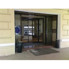 Раздвижные автоматические двери из алюминия в магазин Хуст